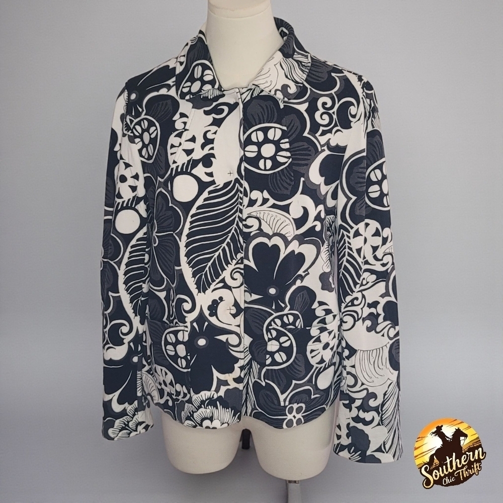 Chico's - Medium Soft Black and White Floral Blazer